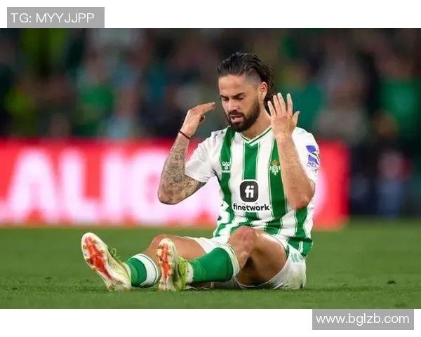 国外足球明星化身呆萌角色展现幽默一面引发粉丝热议